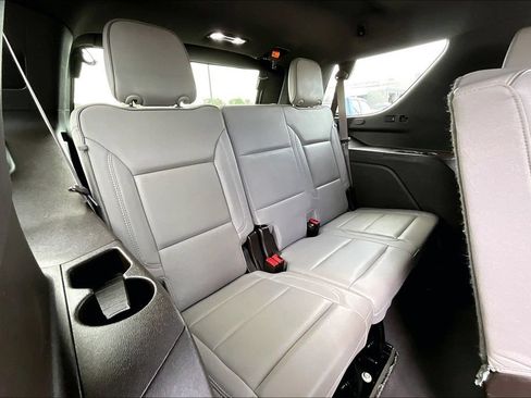 Used 2023 GMC Yukon SLT AWD/4WD image 27