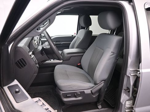 Used 2016 Ford F250 XLT w/ Snow Plow Prep Package AWD/4WD image 19