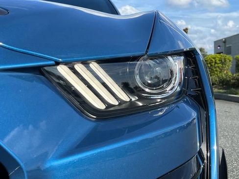 Used 2020 Ford Mustang Shelby GT500 w/ Technology Package RWD image 9