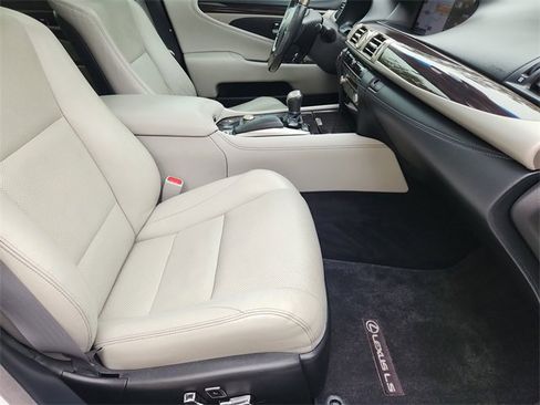 Used 2015 Lexus LS 460 460 image 29