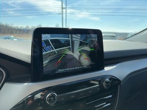 Used 2022 Ford Escape SEL image 13