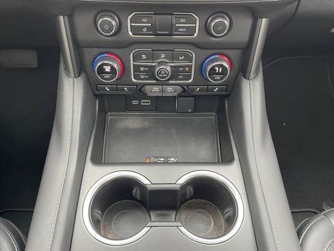 Used 2024 Chevrolet Tahoe Z71 w/ Luxury Package image 19