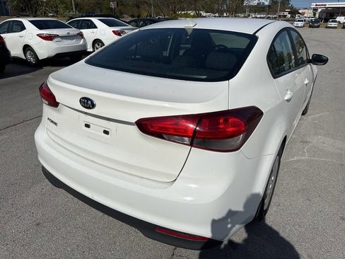 Used 2017 Kia Forte LX FWD image 6