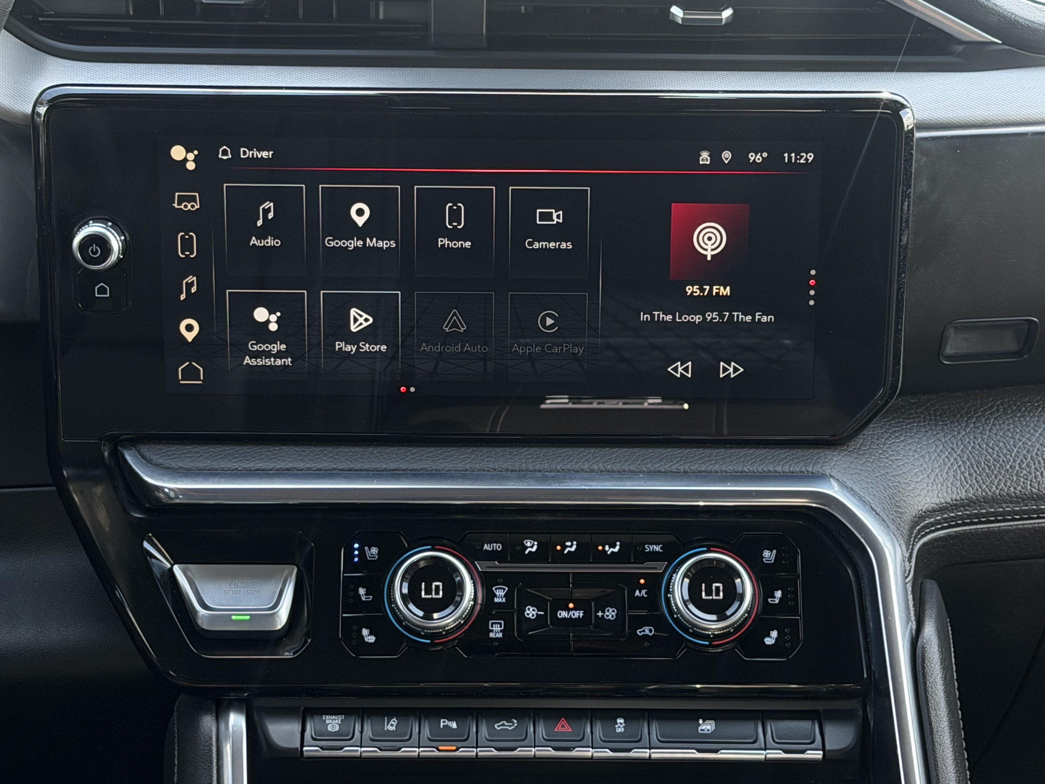 Used 2025 GMC Sierra 3500 Denali AWD/4WD image 16