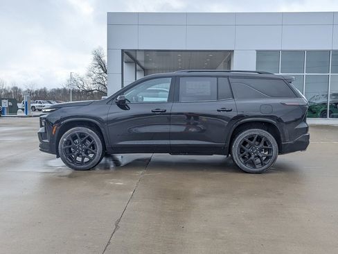 New 2026 Chevrolet Traverse RS w/ LPO, Floor Liner Package image 9