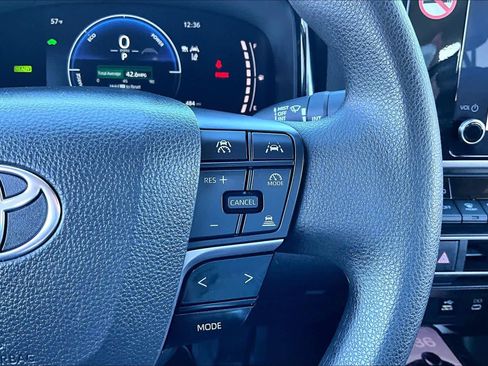 Certified 2025 Toyota Camry LE image 21