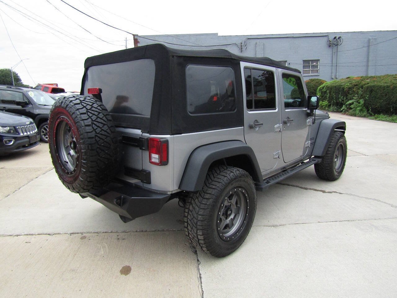 Used 2017 Jeep Wrangler Unlimited Sport w/ Quick Order Package 24S AWD/4WD image 5