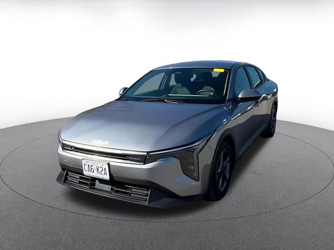 Used 2025 Kia K4 LXS image 4