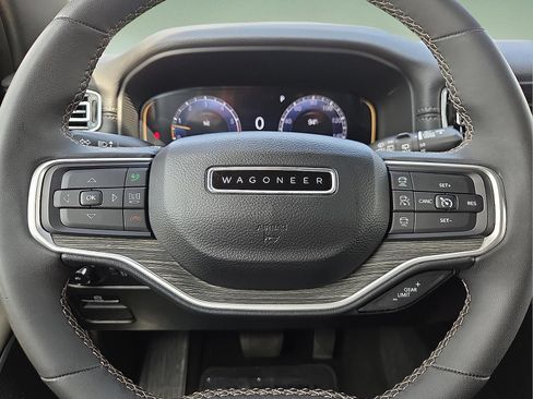Used 2024 Jeep Wagoneer Series II w/ Flexible Seating Group AWD/4WD image 24