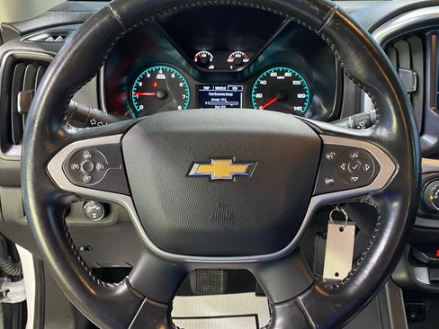 Used 2022 Chevrolet Colorado LT w/ LT Convenience Package image 19