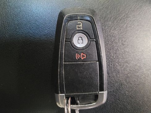 Used 2019 Ford Edge SEL w/ Equipment Group 201A AWD/4WD image 32