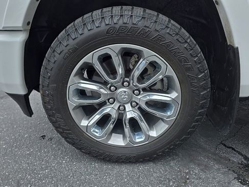 Used 2022 RAM 1500 Laramie AWD/4WD image 15