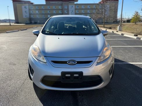 Used 2012 Ford Fiesta SE image 4