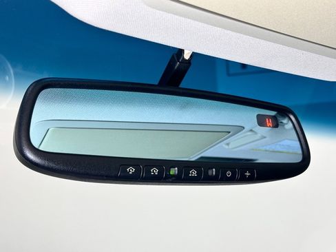 Used 2015 INFINITI Q40 w/ Moonroof Package image 32