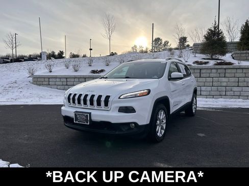 Used 2015 Jeep Cherokee Latitude image 3