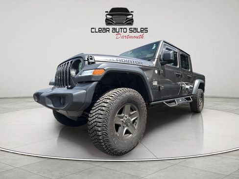 Used 2020 Jeep Gladiator Sport w/ Quick Order Package 24S AWD/4WD image 4