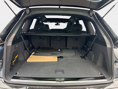 New 2026 Audi SQ7 Premium Plus AWD/4WD image 9