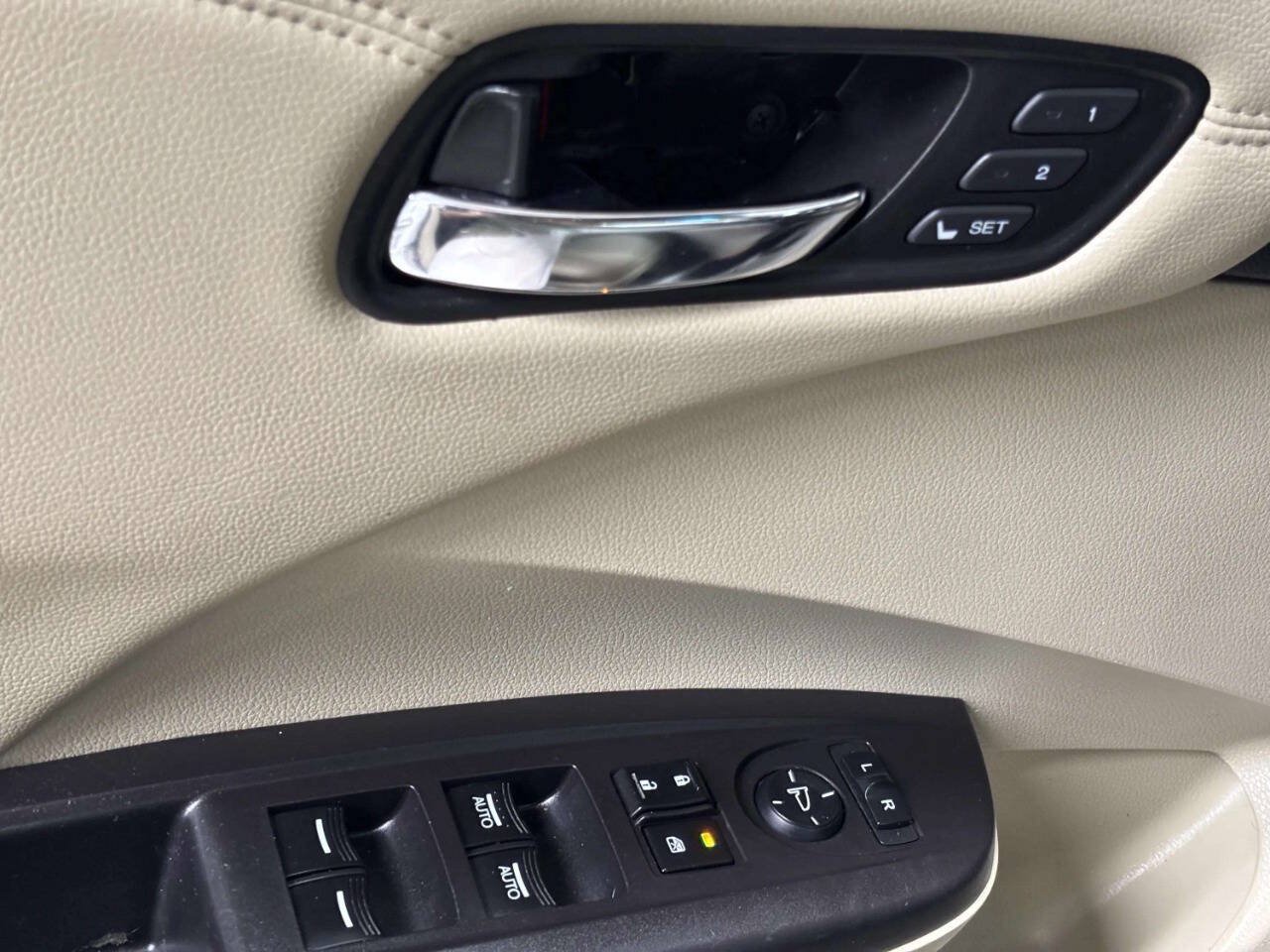 Used 2014 Acura RDX w/ Technology Package AWD/4WD image 32