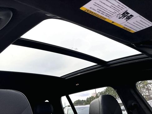 Certified 2024 BMW X7 xDrive40i w/ M Sport Package image 14