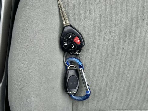 Used 2010 Toyota Corolla LE image 31