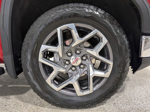 Used 2024 GMC Sierra 1500 SLT w/ SLT Premium Plus Package image 14