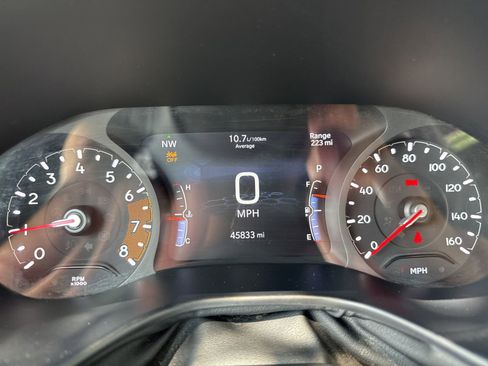 Used 2025 Jeep Compass Latitude w/ Sun & Sound Group image 23