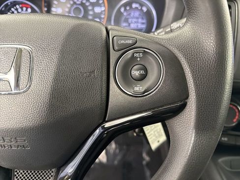 Used 2017 Honda HR-V LX image 14