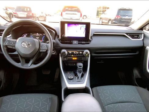 Used 2025 Toyota RAV4 XLE w/ Convenience Package image 15