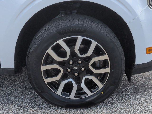 Certified 2022 Ford Maverick Lariat w/ Lariat Luxury Package AWD/4WD image 11