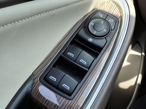 Used 2021 Chevrolet Malibu LT w/ Leather Package image 19