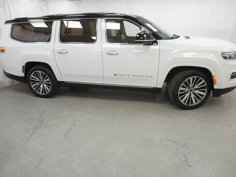 Certified 2023 Jeep Grand Wagoneer L Series III w/ HD Trailer Tow Package AWD/4WD image 10