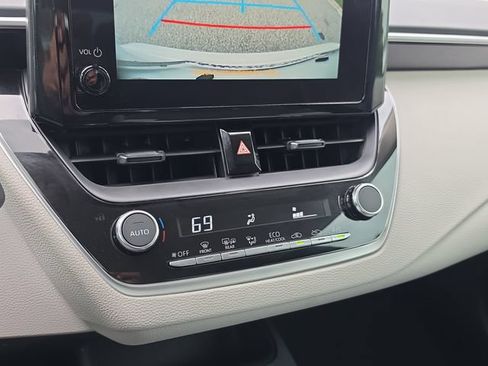 Used 2026 Toyota Corolla LE FWD image 24