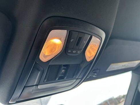 Used 2024 RAM 2500 Tradesman w/ Chrome Appearance Group image 27