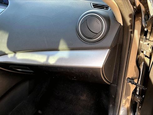 Used 2013 MAZDA MAZDA3 i Grand Touring image 17