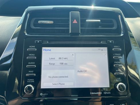 Used 2021 Toyota Prius Prime LE FWD image 18