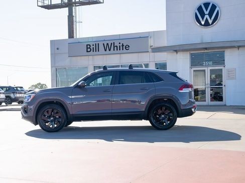 New 2026 Volkswagen Atlas Cross Sport SE image 3
