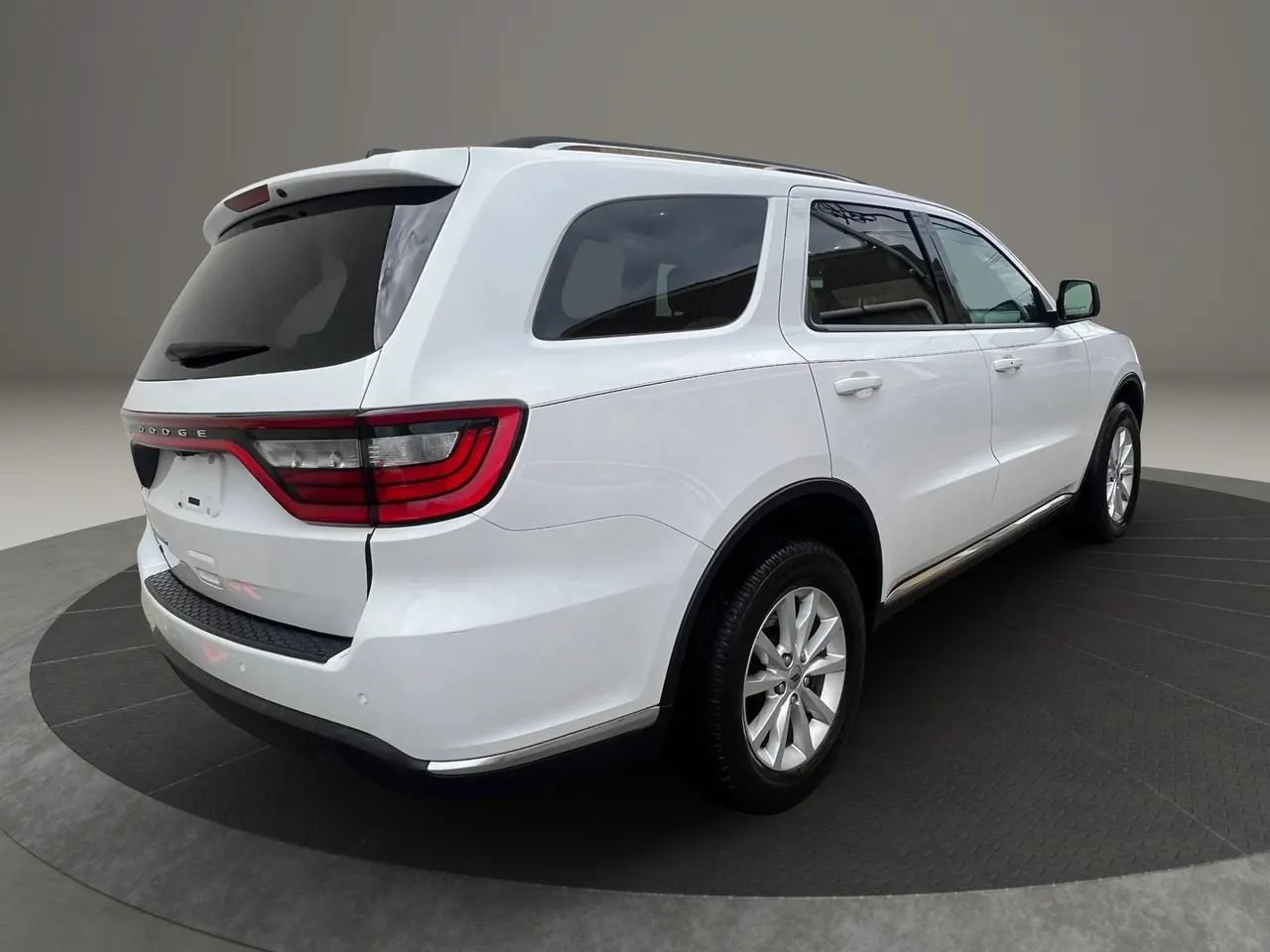 Used 2019 Dodge Durango SXT AWD/4WD image 5