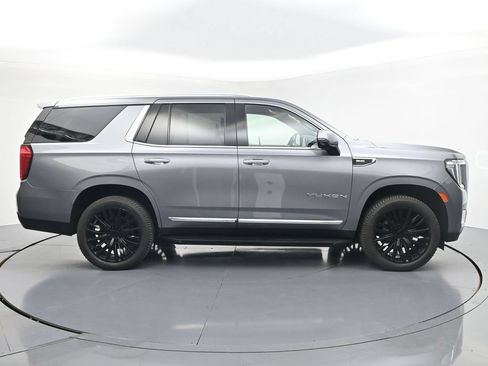 Used 2021 GMC Yukon SLT w/ SLT Luxury Plus Package AWD/4WD image 6