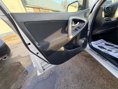 Used 2010 Toyota RAV4 Sport image 32