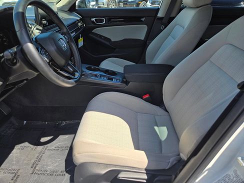 Used 2024 Honda Civic EX image 11