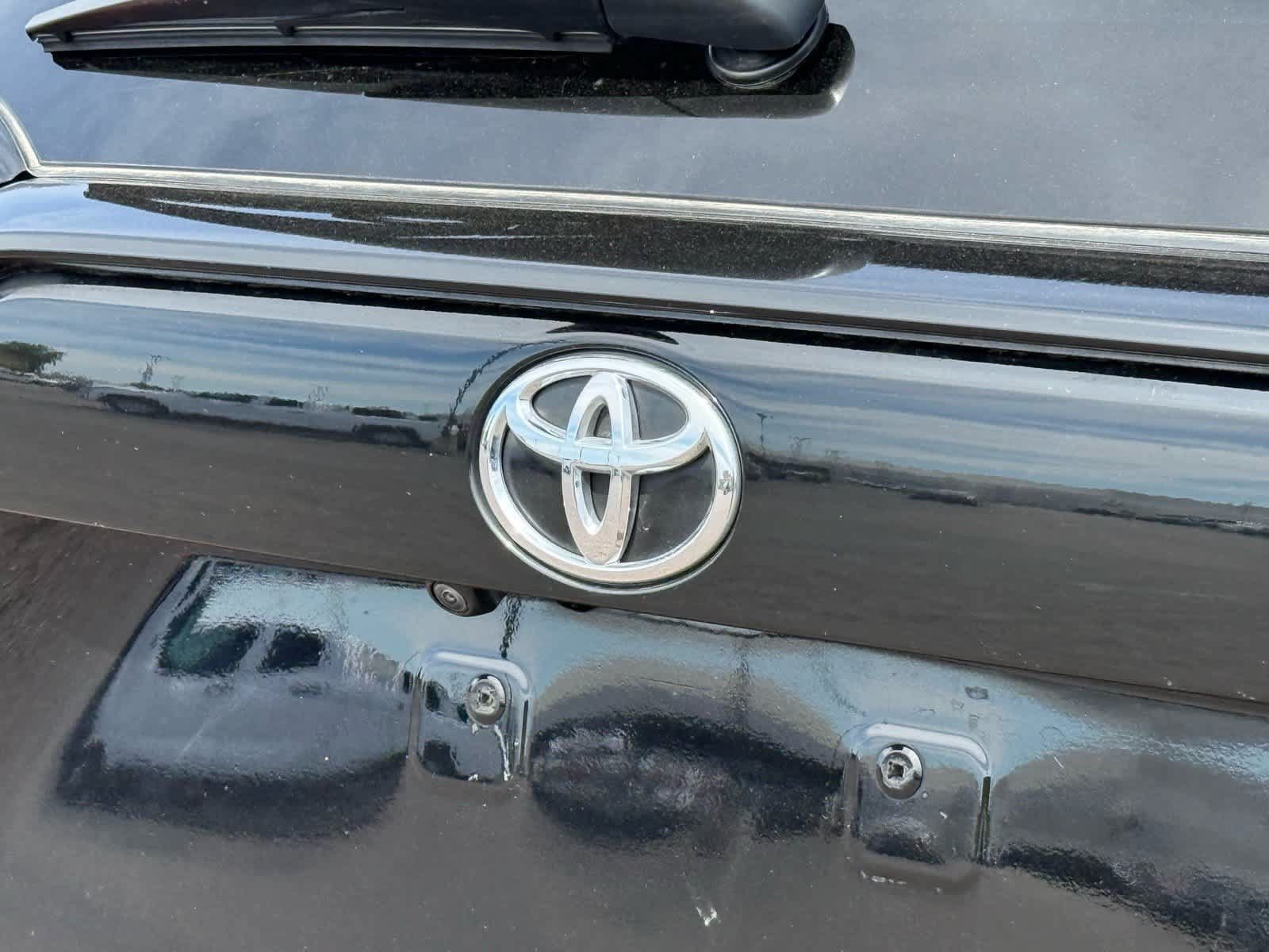 Used 2025 Toyota RAV4 LE AWD/4WD image 22