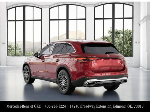 Used 2026 Mercedes-Benz GLC 300 4MATIC image 28