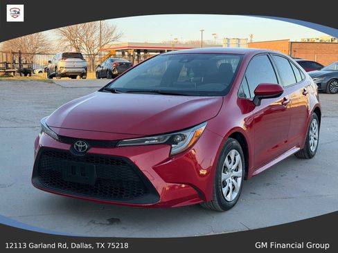 Used 2021 Toyota Corolla LE image 1
