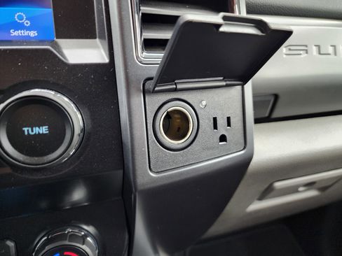 Used 2022 Ford F250 XLT w/ XLT Premium Package image 57