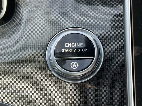 Certified 2025 Mercedes-Benz C 300 4MATIC Sedan image 25