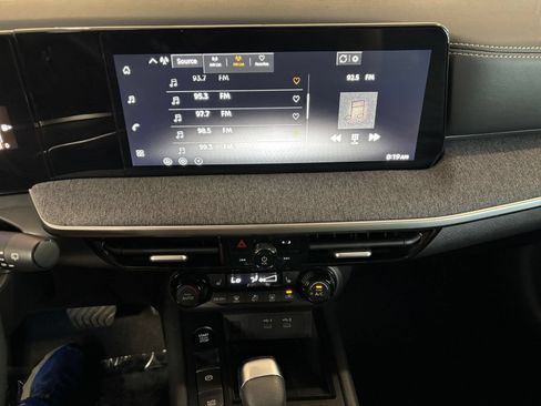 Used 2026 Nissan Kicks SV w/ Cold Weather Package FWD image 16