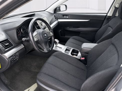 Used 2011 Subaru Outback 2.5i Premium w/ All-Weather Pkg AWD/4WD image 8