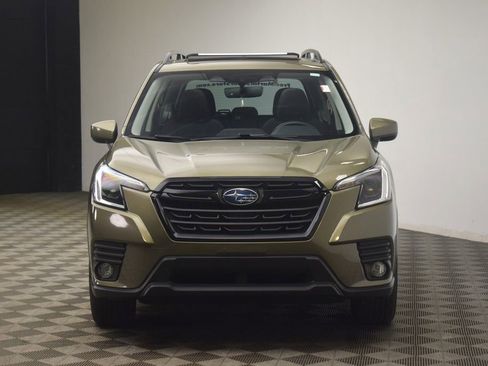 Used 2023 Subaru Forester Premium AWD/4WD image 24