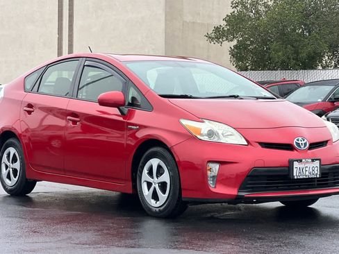 Used 2013 Toyota Prius Four image 5