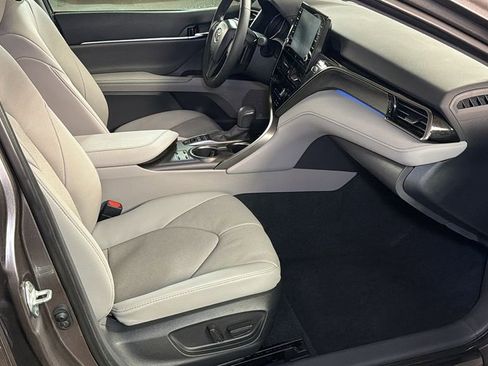 Used 2024 Toyota Camry XSE w/ Navigation Package image 9